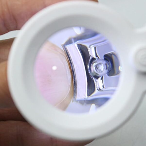 professional  Nail Clippers for Seniors Thick Nails, Intelligent Nail Clipper with Magnifier Nail Cutter with led Light - Image 3